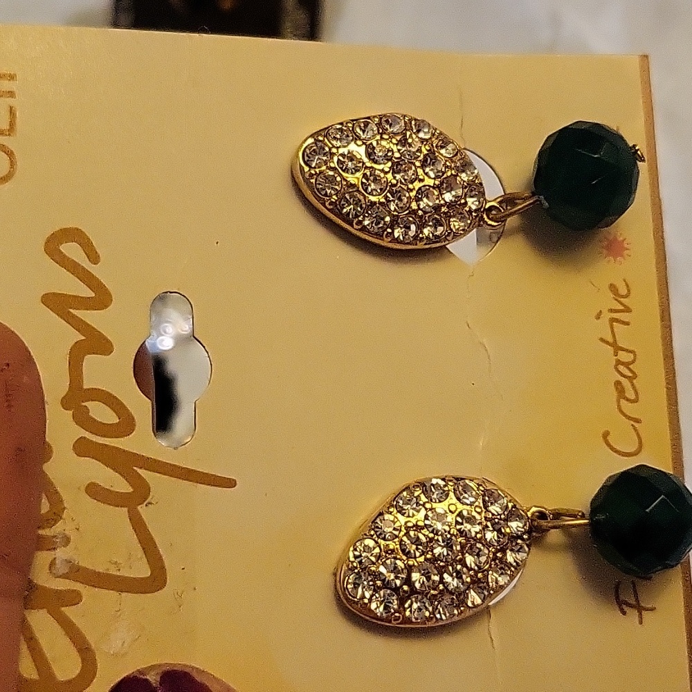 NWT  Lot of 6 CLIP  EARRINGS - Picture 5 of 11
